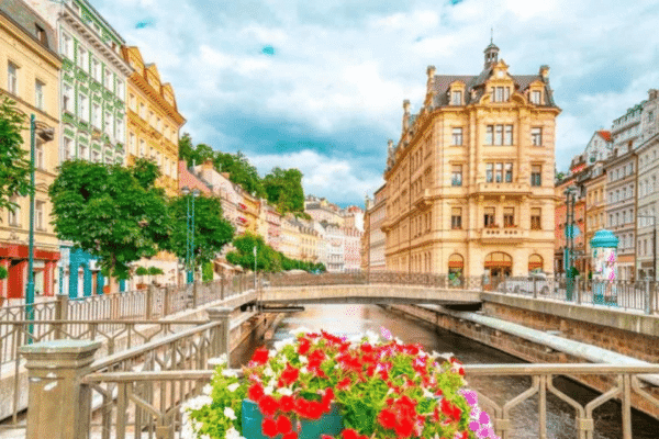 Excursión a Karlovy Vary desde Praga – Ciudad Balneario