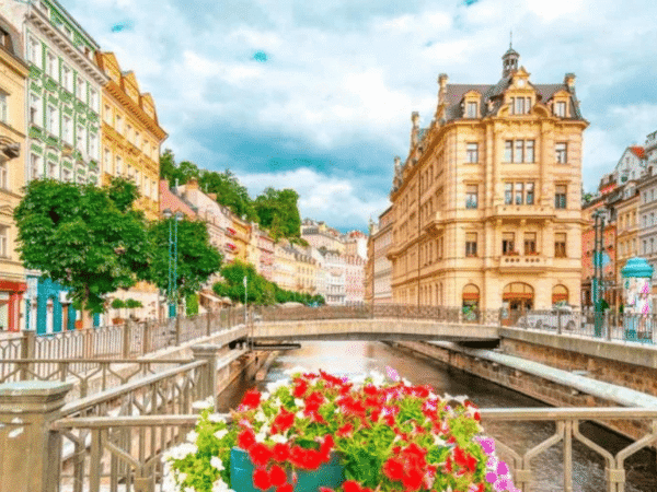 Excursión a Karlovy Vary desde Praga – Ciudad Balneario